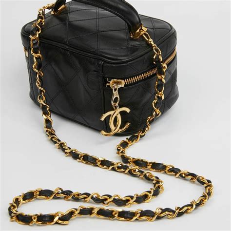 chanel vintage vanity bag|pictures of old Chanel purses.